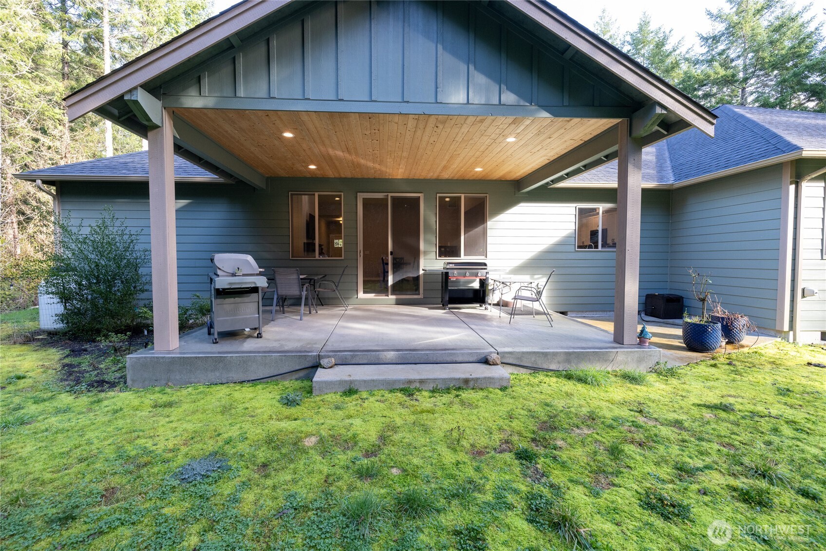 6935 Steamboat Island Road Northwest Olympia, WA 98502 - Photo 33 of 40