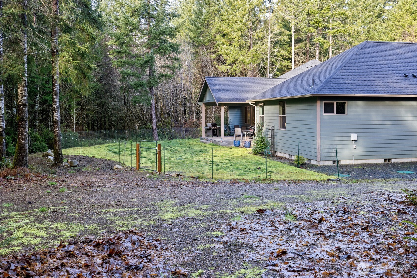 6935 Steamboat Island Road Northwest Olympia, WA 98502 - Photo 37 of 40