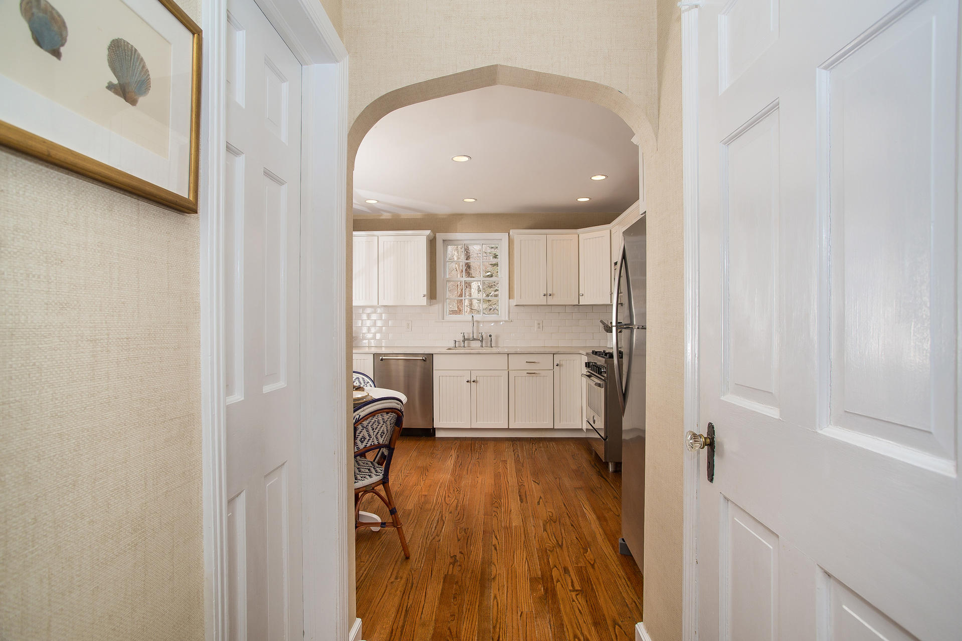 33 Brookside Road Darien, CT 06820 - Photo 13 of 32 Arched Hall
