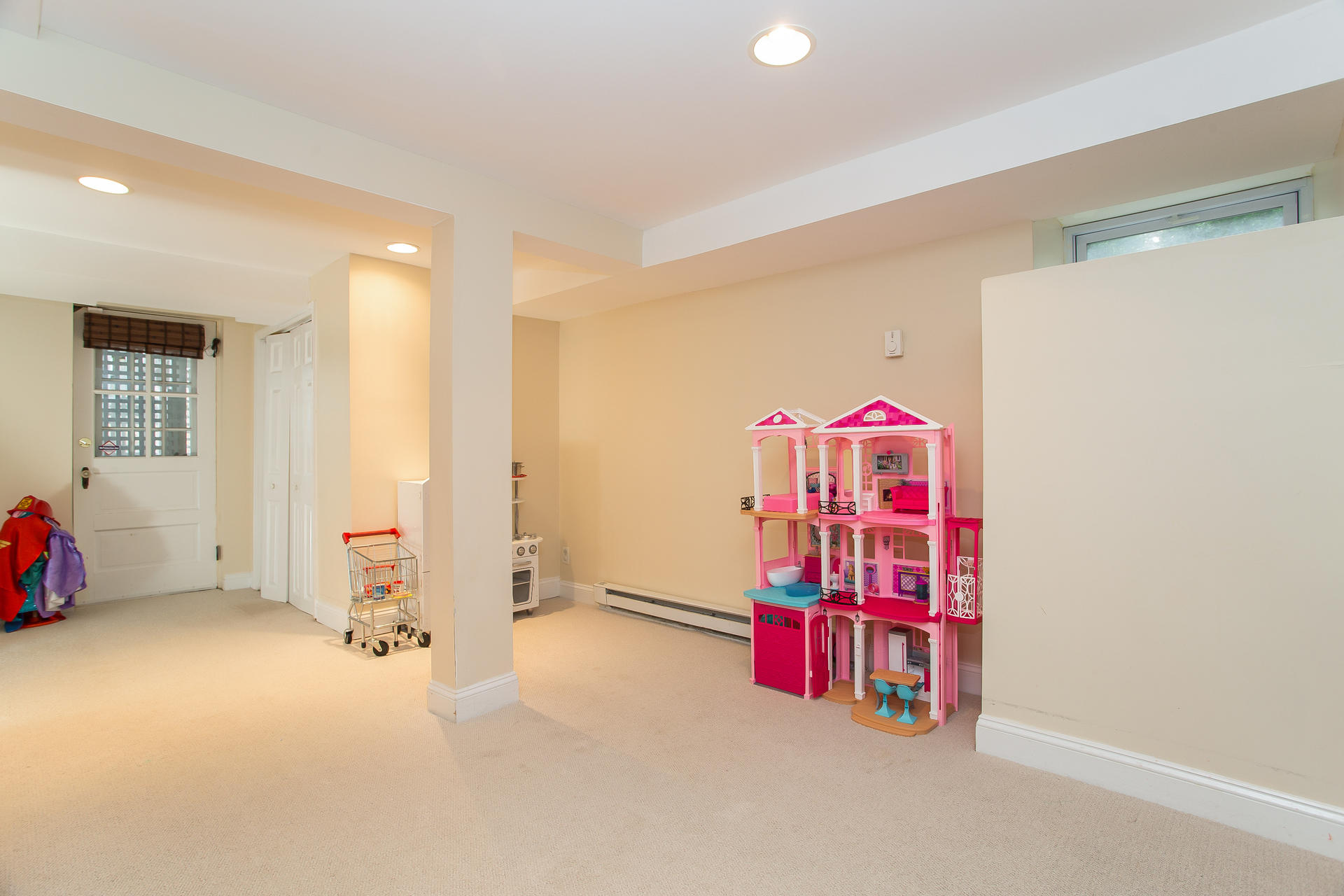 33 Brookside Road Darien, CT 06820 - Photo 27 of 32 Playroom