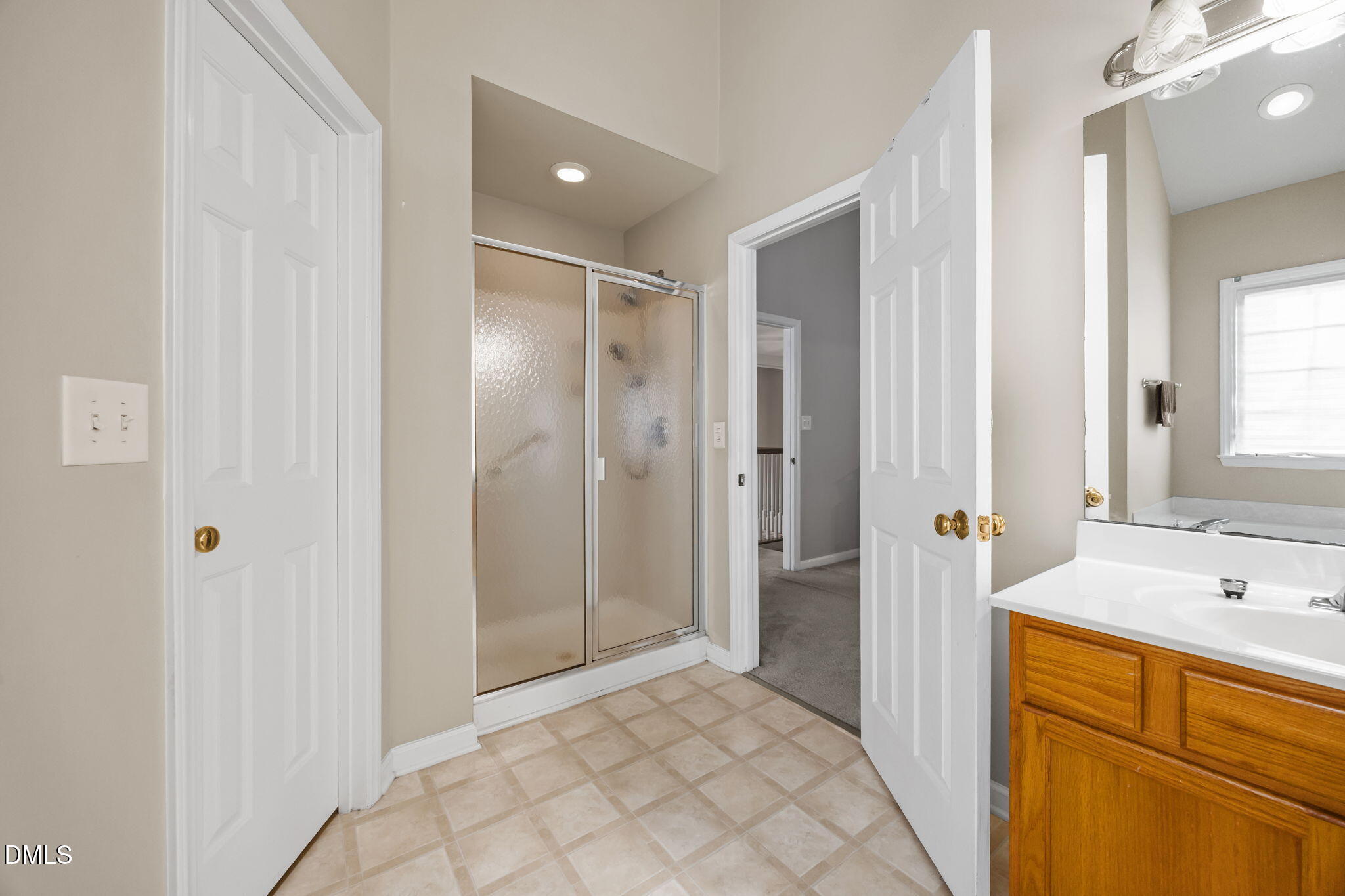6 Upton Court Durham, NC 27713 - Photo 21 of 49 Primary bath