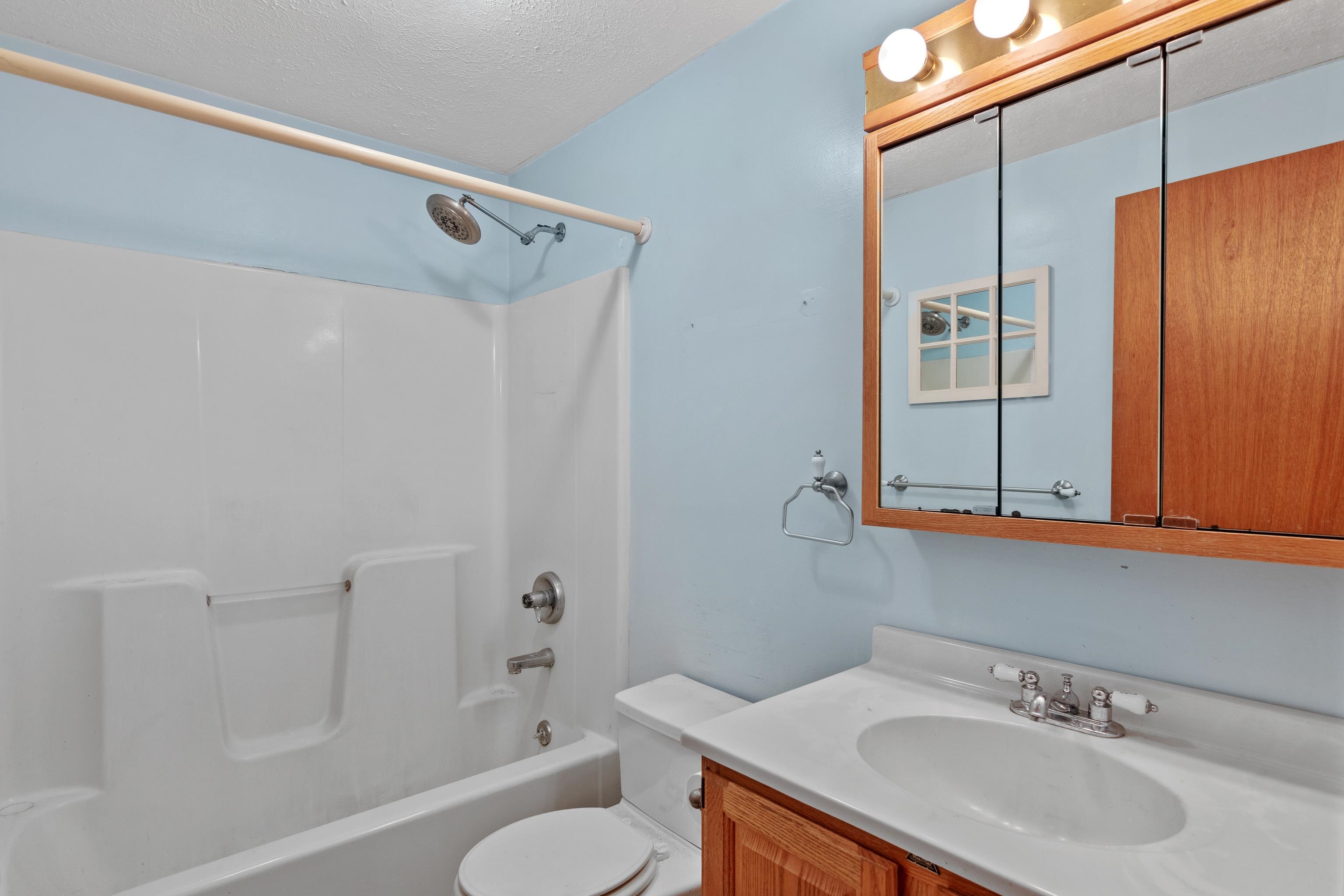 130 Morse Road Manchester, NH 03104 - Photo 14 of 30 Gallery Image 14