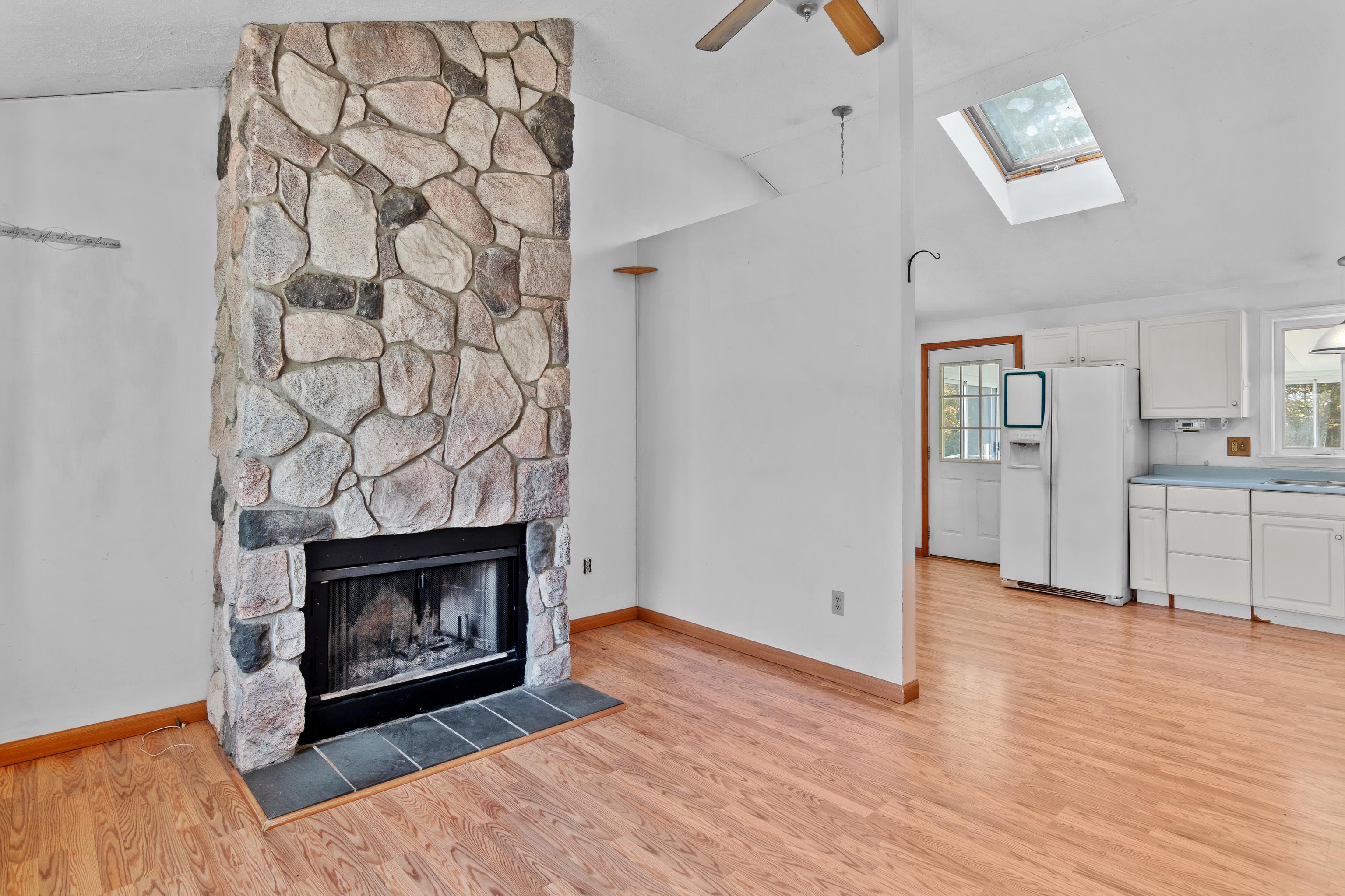 130 Morse Road Manchester, NH 03104 - Photo 8 of 30 Gallery Image 8