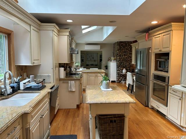 3 Fox Lane Locust Valley, NY 11560 - Photo 19 of 38 Full view of an expansive kitchen with removable island