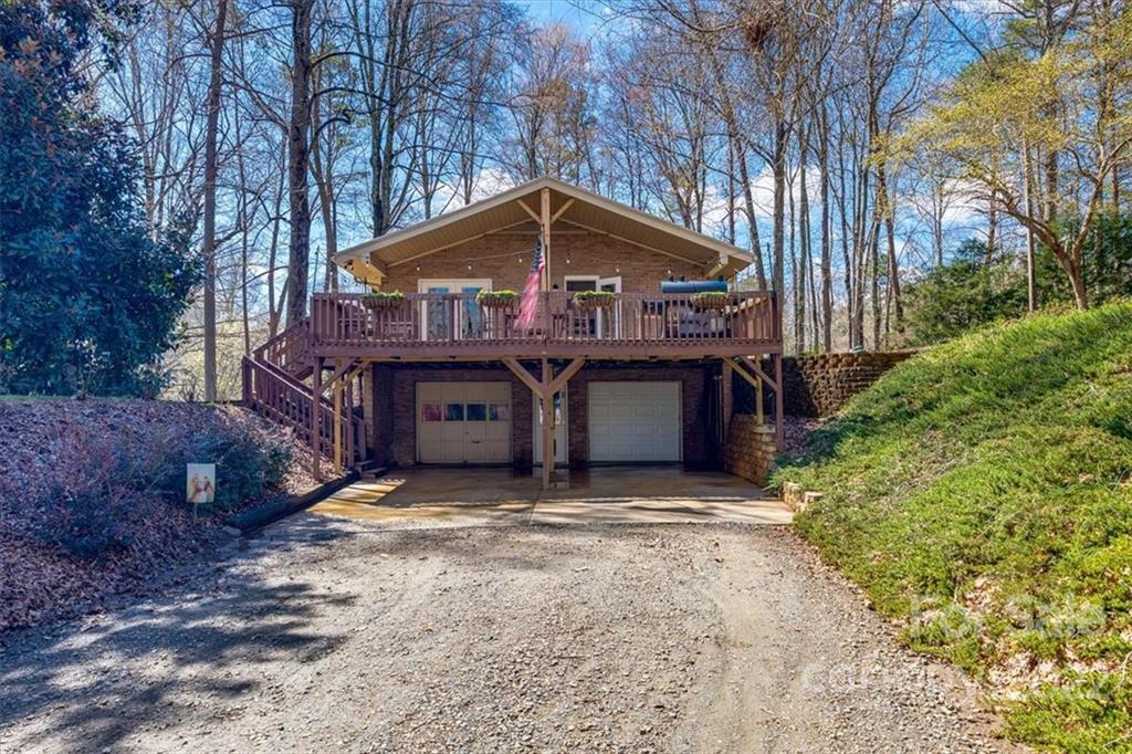 745 Stateline Road Lake Wylie, SC 29710 - Photo 2 of 38 Gallery Image 2