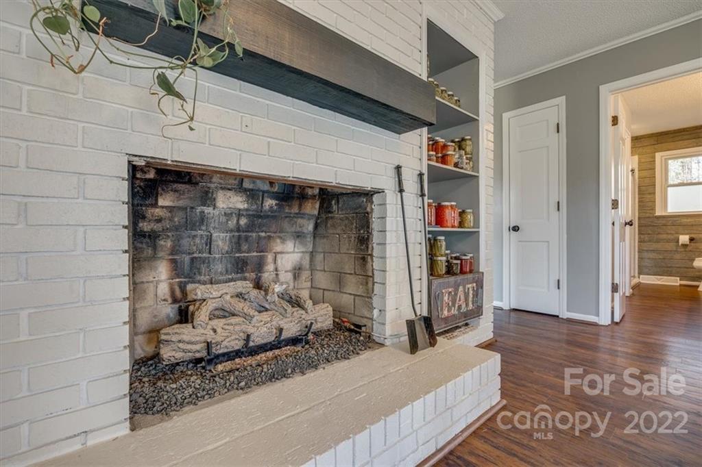 745 Stateline Road Lake Wylie, SC 29710 - Photo 23 of 38 Gallery Image 23