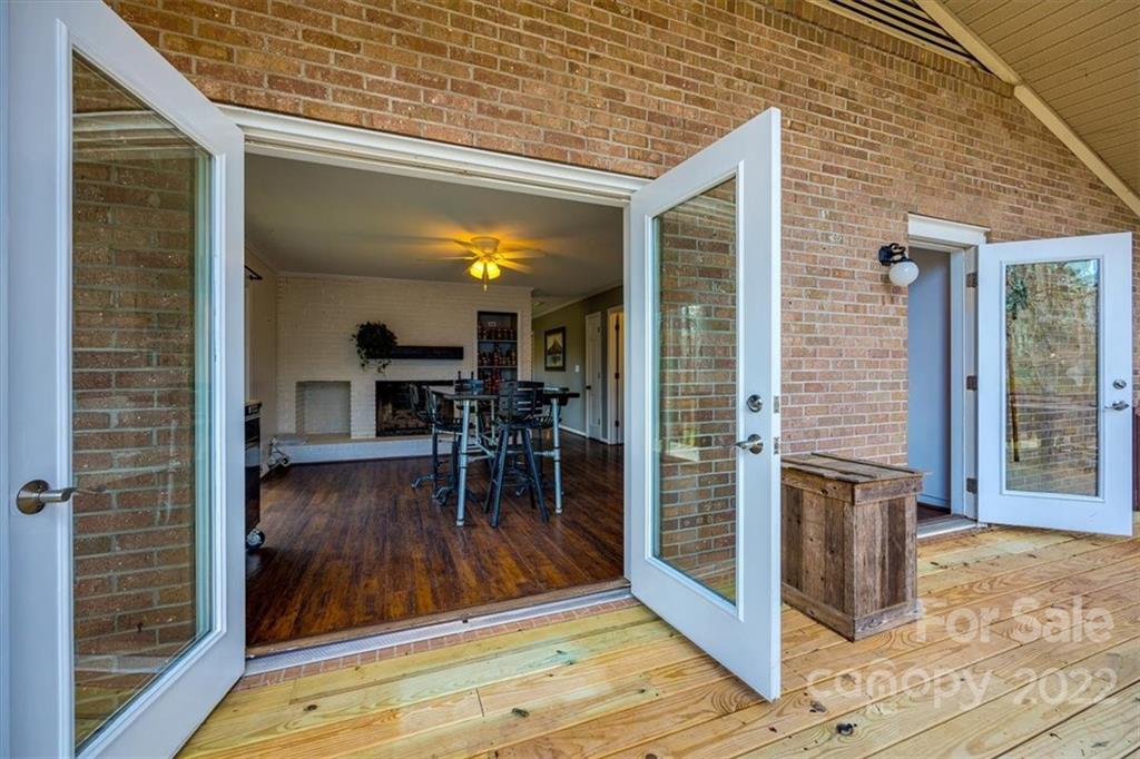 745 Stateline Road Lake Wylie, SC 29710 - Photo 27 of 38 Gallery Image 27