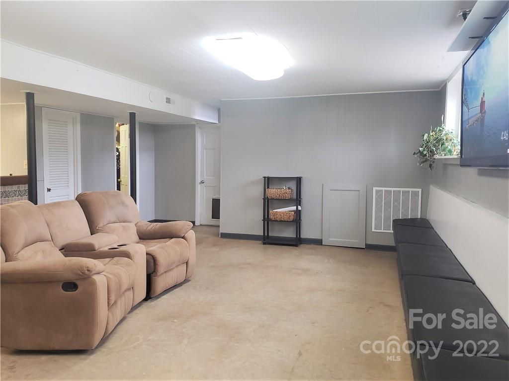 745 Stateline Road Lake Wylie, SC 29710 - Photo 35 of 38 Gallery Image 35