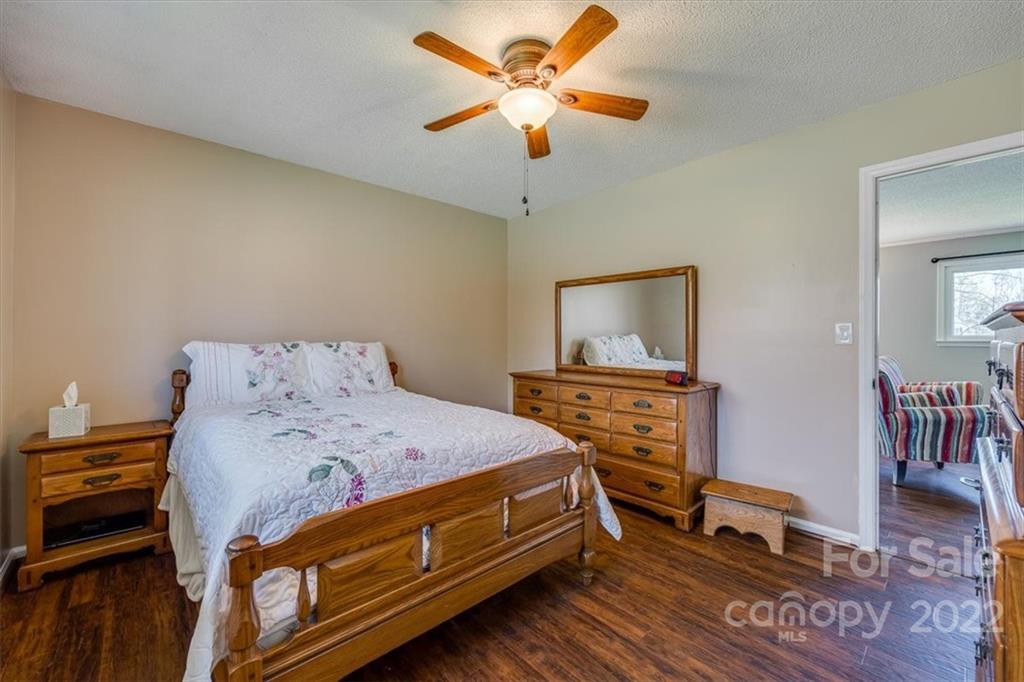 745 Stateline Road Lake Wylie, SC 29710 - Photo 10 of 38 Gallery Image 10
