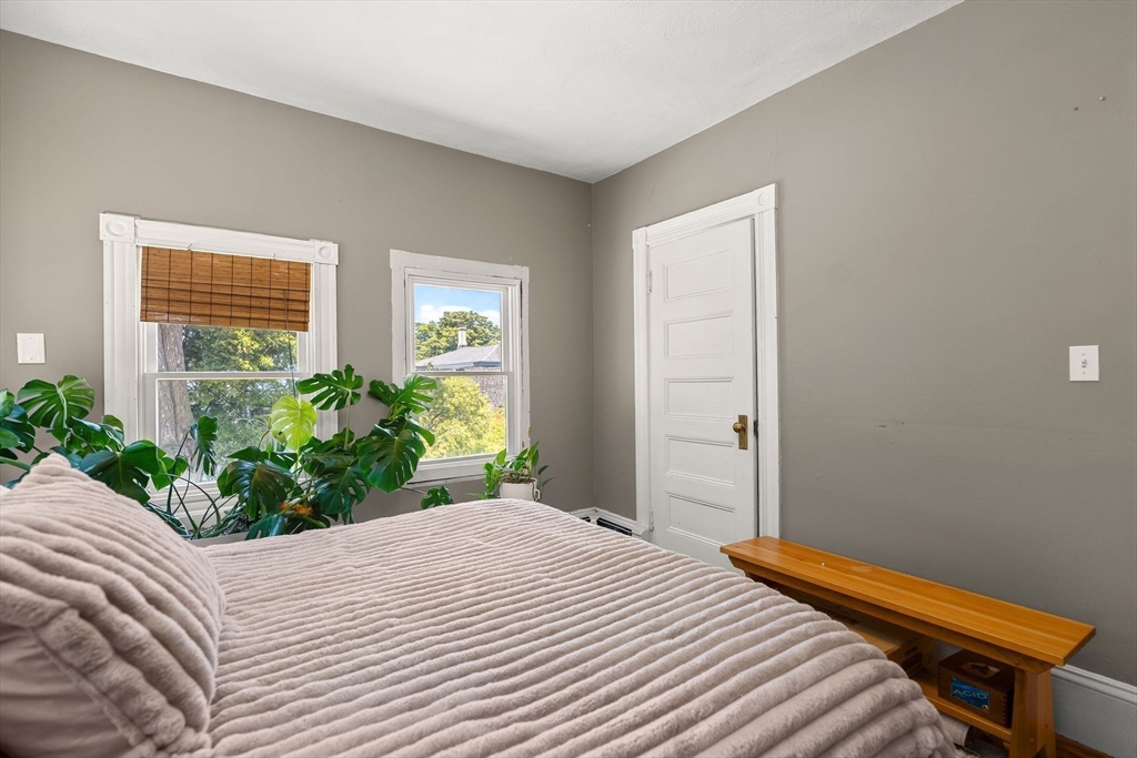 17 Windermere Road Boston, MA 02125 - Photo 19 of 38