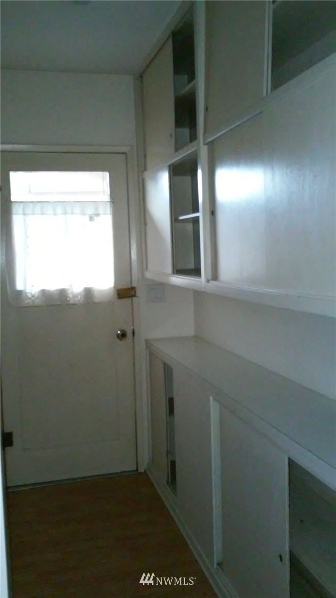 9240 Garrison Road Sumas, WA 98295 - Photo 12 of 16 a view of an empty room