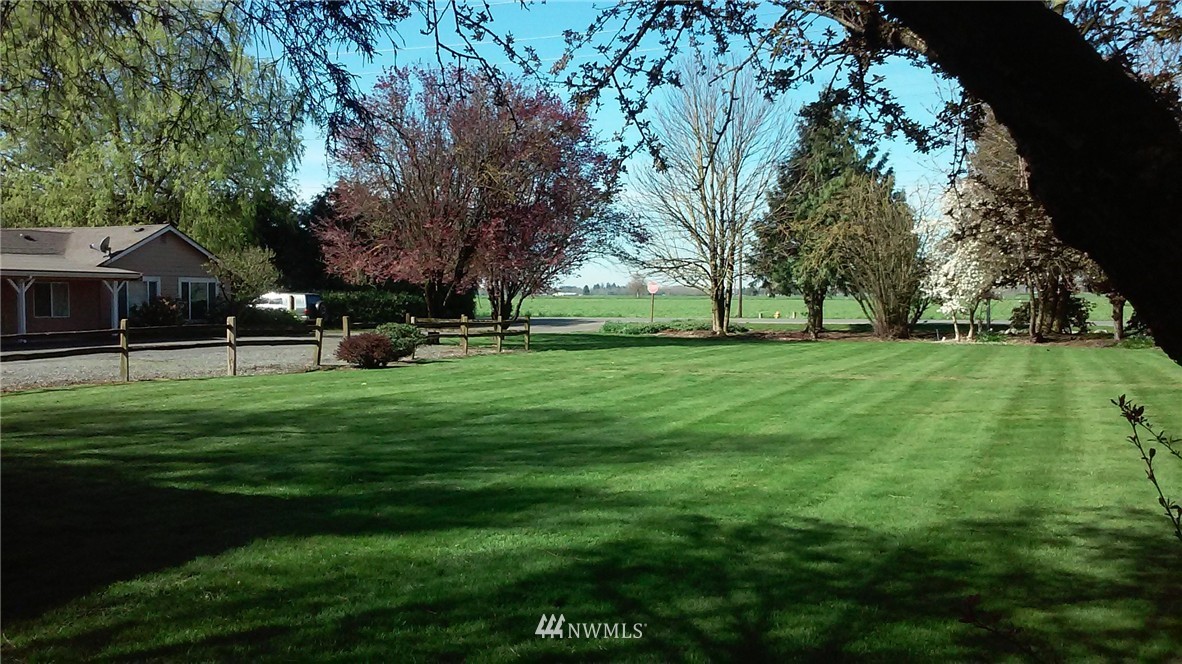9240 Garrison Road Sumas, WA 98295 - Photo 14 of 16 a view of a park with large trees