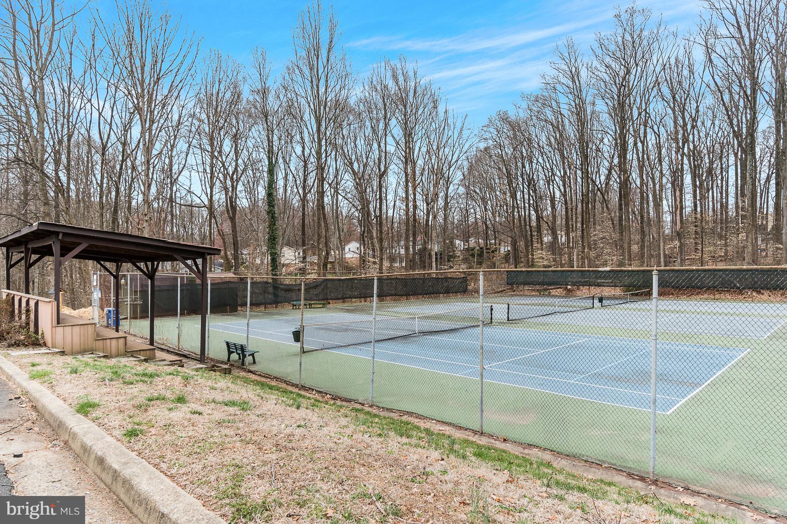 6723 Huntsman Boulevard Springfield, VA 22152 - Photo 22 of 32 a view of a backyard