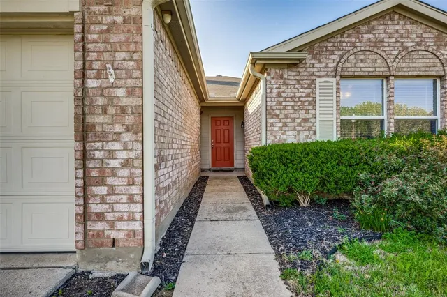 $2,350 | 4313 Sonoma Drive, Denton, TX 76226