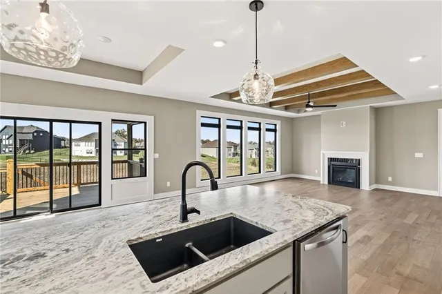 $699,999 | 7620 North Booth Avenue, Kansas City, MO 64138