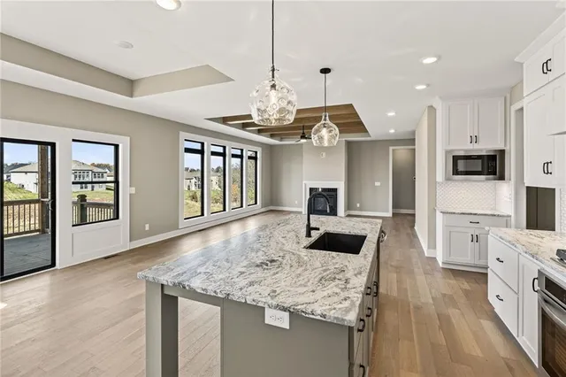 $699,999 | 7620 North Booth Avenue, Kansas City, MO 64138