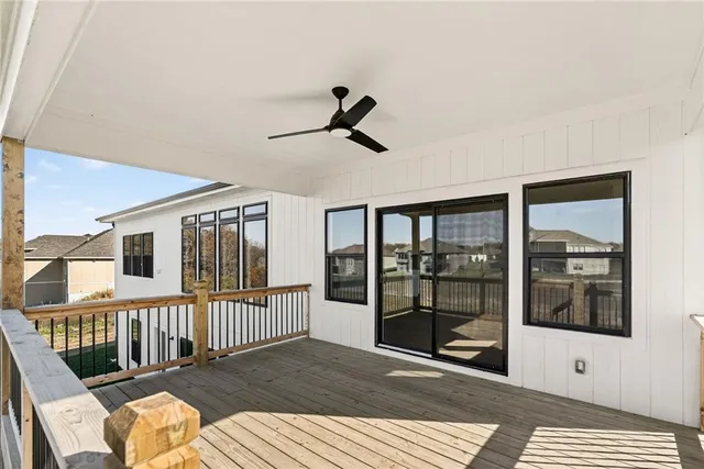 $699,999 | 7620 North Booth Avenue, Kansas City, MO 64138