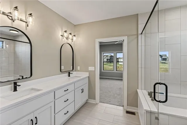 $699,999 | 7620 North Booth Avenue, Kansas City, MO 64138