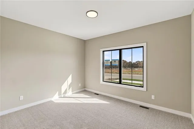 $699,999 | 7620 North Booth Avenue, Kansas City, MO 64138