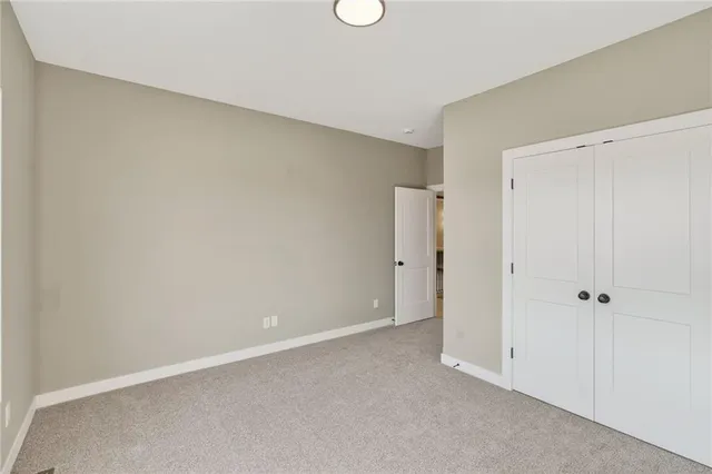 $699,999 | 7620 North Booth Avenue, Kansas City, MO 64138