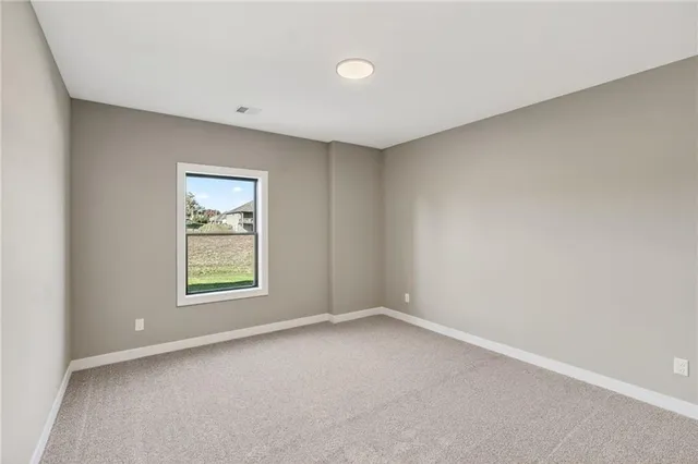 $699,999 | 7620 North Booth Avenue, Kansas City, MO 64138