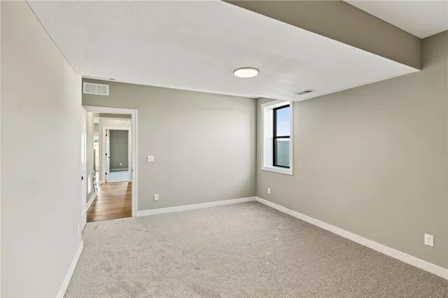 $699,999 | 7620 North Booth Avenue, Kansas City, MO 64138