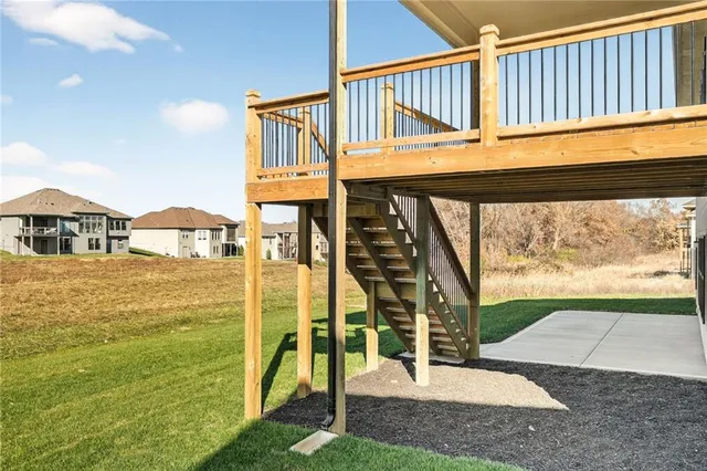 $699,999 | 7620 North Booth Avenue, Kansas City, MO 64138