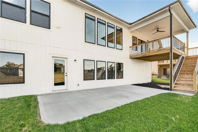 $699,999 | 7620 North Booth Avenue, Kansas City, MO 64138