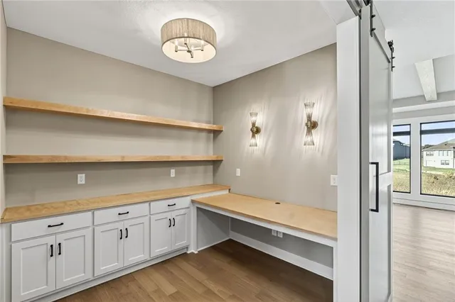 $699,999 | 7620 North Booth Avenue, Kansas City, MO 64138