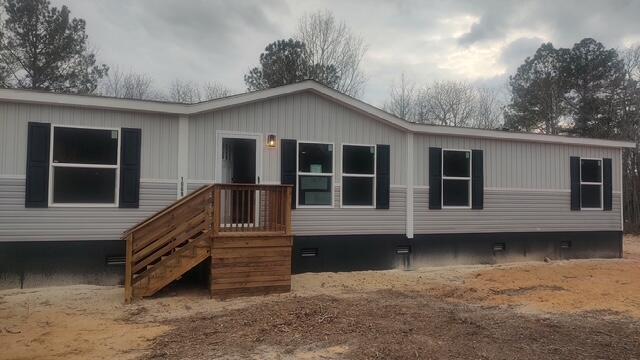 1069 Wild Rose Court Manning, SC 29102 - Photo 1 of 13 front