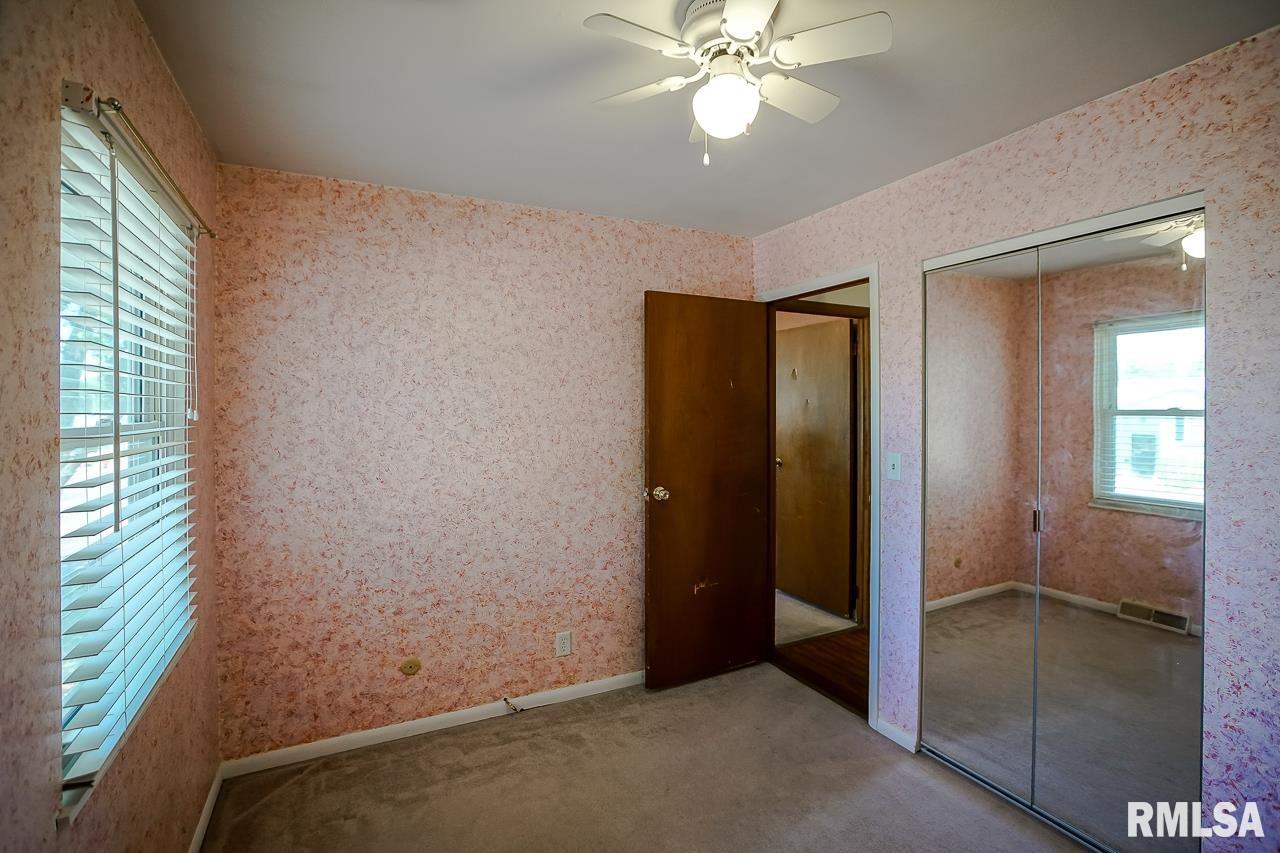 6114 North Randwick Road Peoria, IL 61615 - Photo 18 of 37 Gallery Image 18