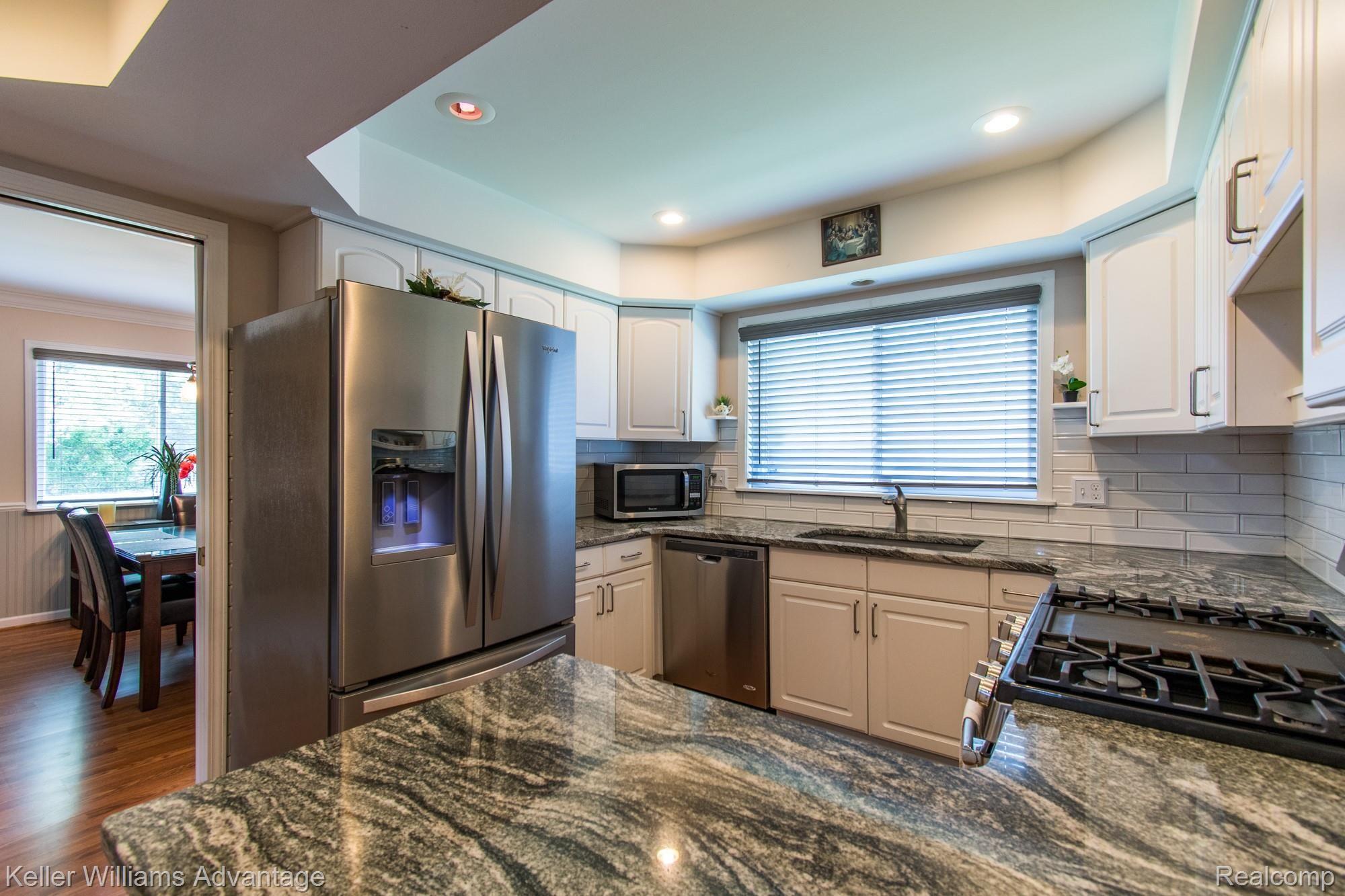 43627 Arlington Road Canton, MI 48187 - Photo 12 of 56 12.jpg