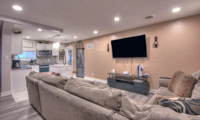 $159,900 | 2080 Wright Street, Gary, IN 46404