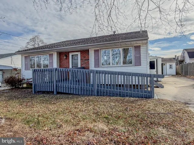 $365,000 | 50 East Maple Avenue, Bellmawr, NJ 08031