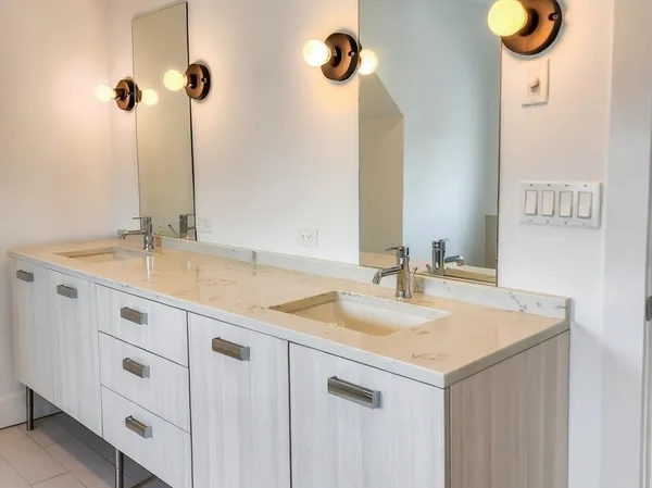 $880,000 | 84 Romsey Street, Unit 3, Boston, MA 02125