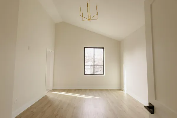 $3,750 | 638 Fulton Street East, Unit D1, Grand Rapids, MI 49503