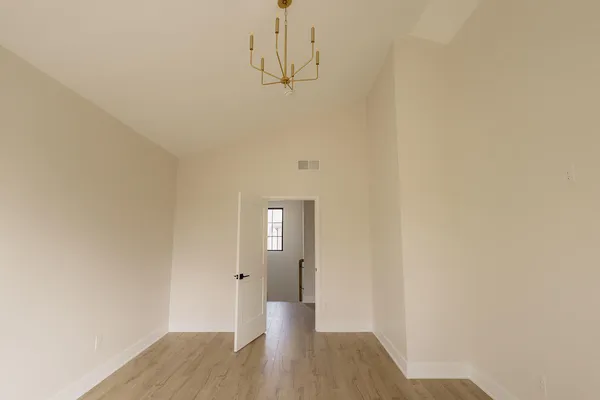 $3,750 | 638 Fulton Street East, Unit D1, Grand Rapids, MI 49503