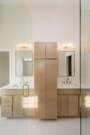 $3,750 | 638 Fulton Street East, Unit D1, Grand Rapids, MI 49503