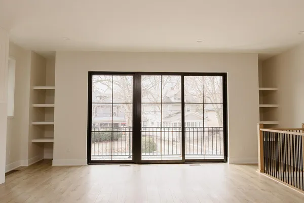 $3,750 | 638 Fulton Street East, Unit D1, Grand Rapids, MI 49503