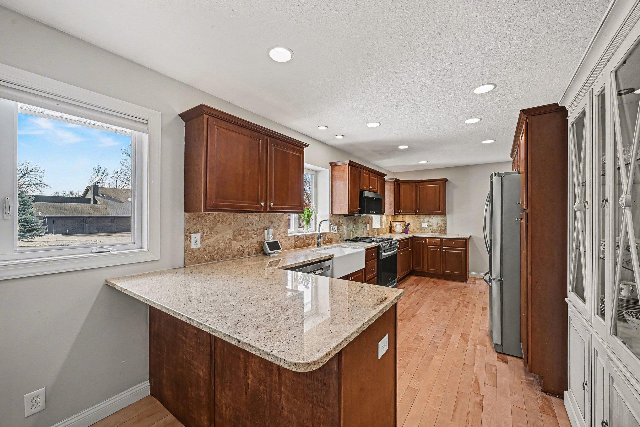 4713 Fairhills Road West Minnetonka, MN 55345 - Photo 10 of 50