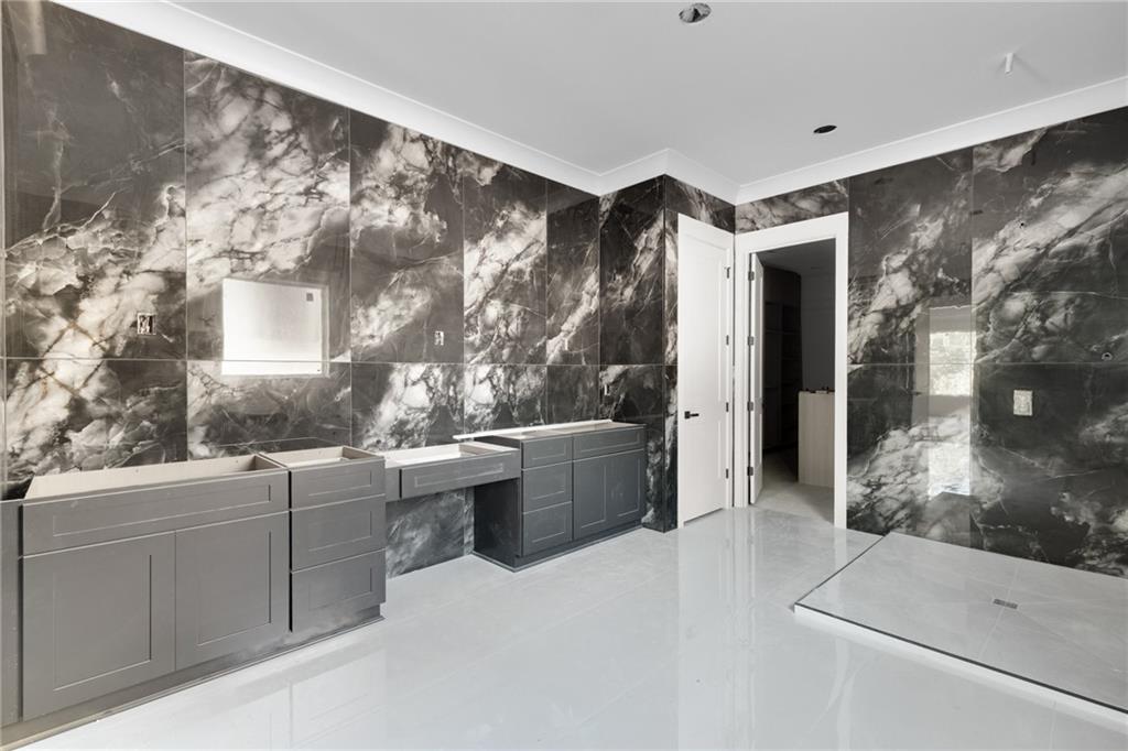 403 Thunder Road Buford, GA 30518 - Photo 17 of 27