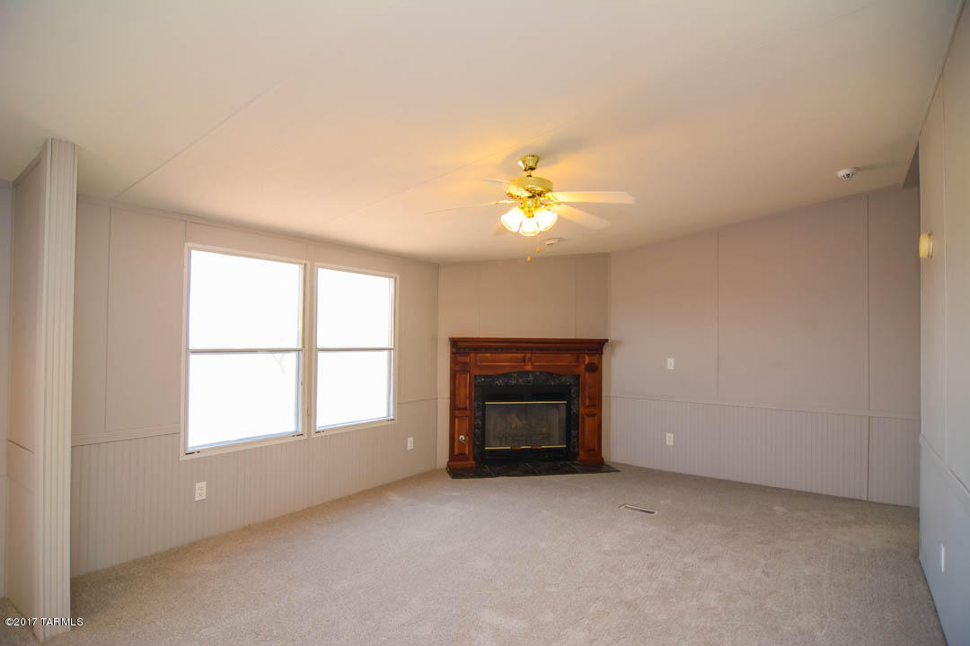 5532 East Hermans Road Tucson, AZ 85756 - Photo 6 of 25 Gallery Image 6