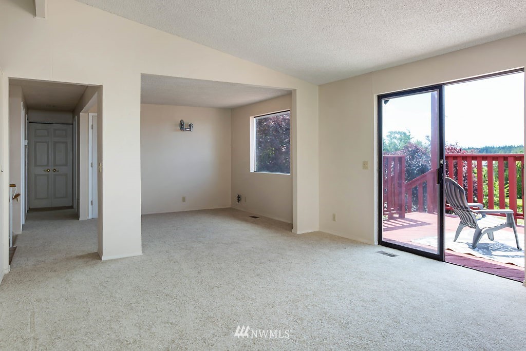 1311 Swantown Road Oak Harbor, WA 98277 - Photo 13 of 25 Gallery Image 13