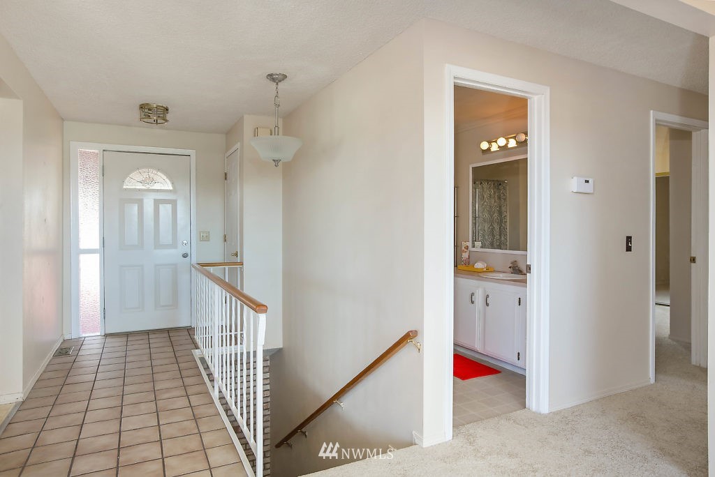 1311 Swantown Road Oak Harbor, WA 98277 - Photo 5 of 25 Gallery Image 5