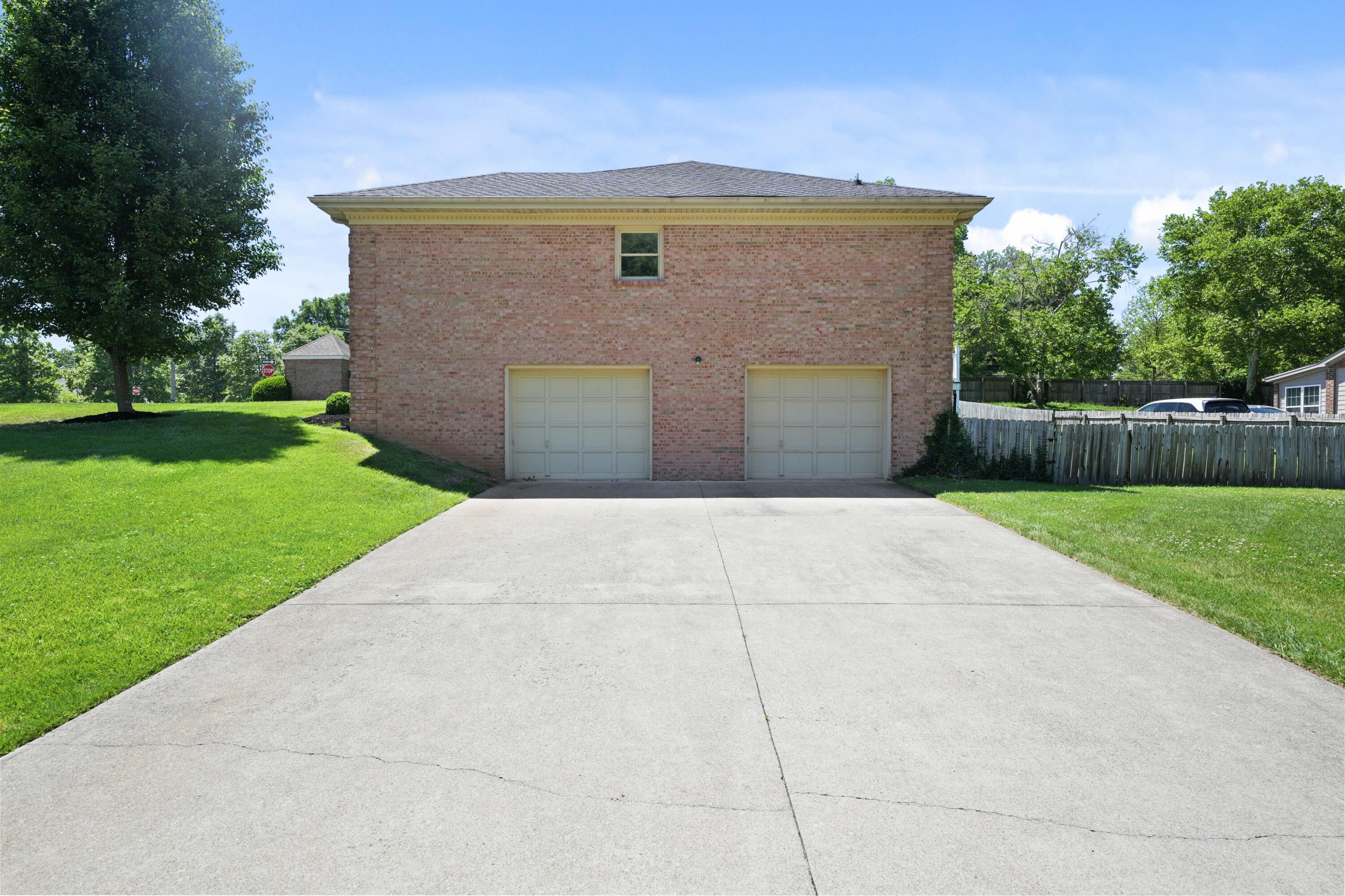 897 Turkey Foot Road Lexington, KY 40502 - Photo 43 of 49 1,000+ SF Garage