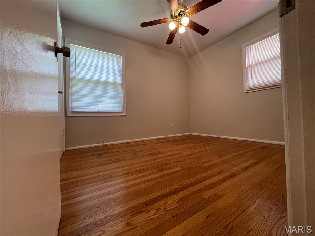 261 Cameron Road St. Louis, MO 63137 - Photo 9 of 16