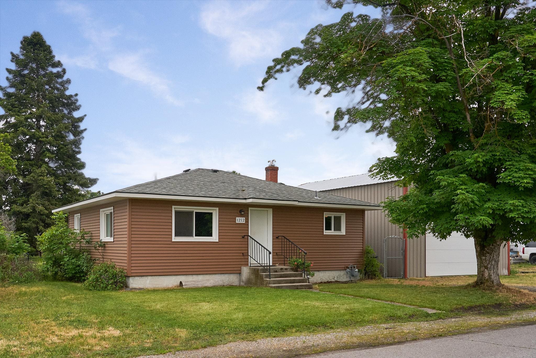 1212 North Bessie Road Spokane Valley, WA 99212 - Photo 1 of 40 Gallery Image 1