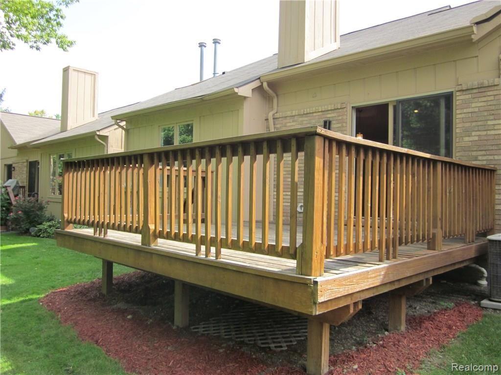 21600 River Ridge Farmington, MI 48335 - Photo 21 of 29