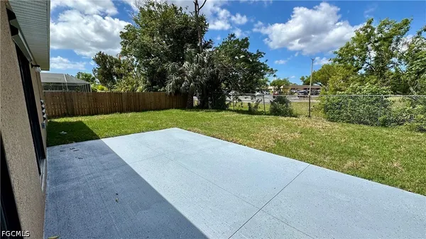 $1,600 | 3308 Southwest 17th Place, Cape Coral, FL 33914