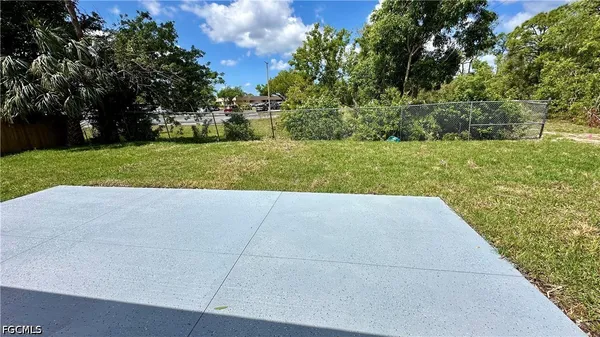 $1,600 | 3308 Southwest 17th Place, Cape Coral, FL 33914